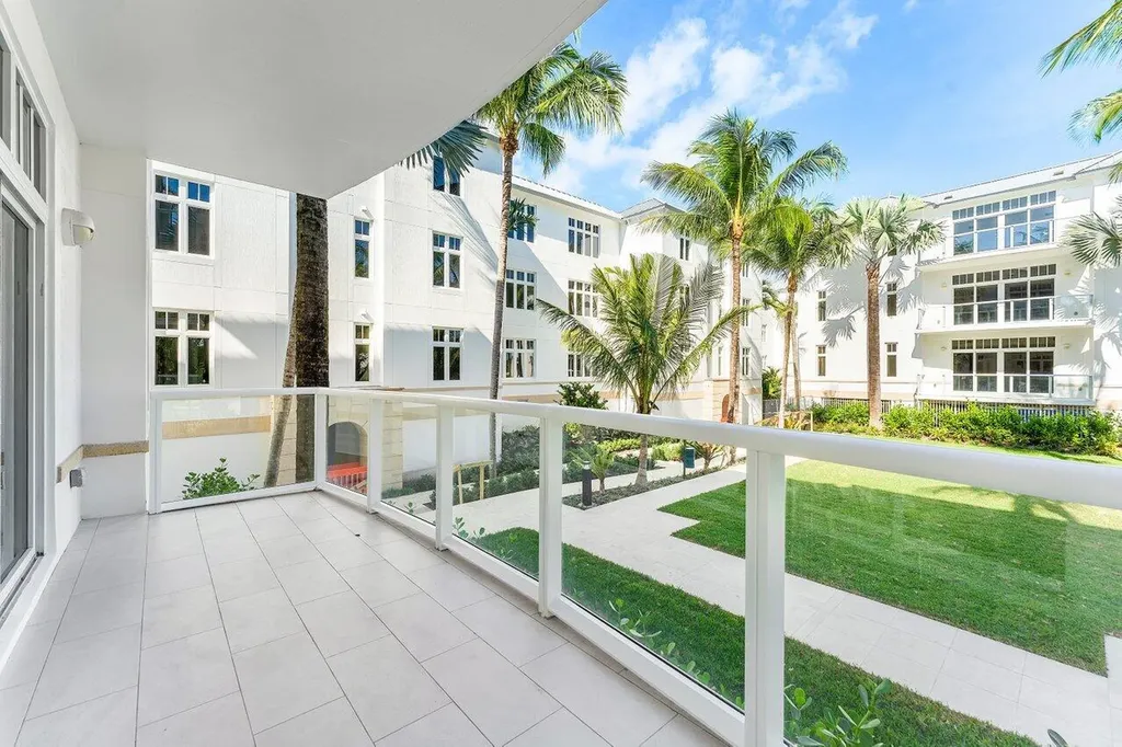 182 Lake Drive Palm Beach Shores FL 33404