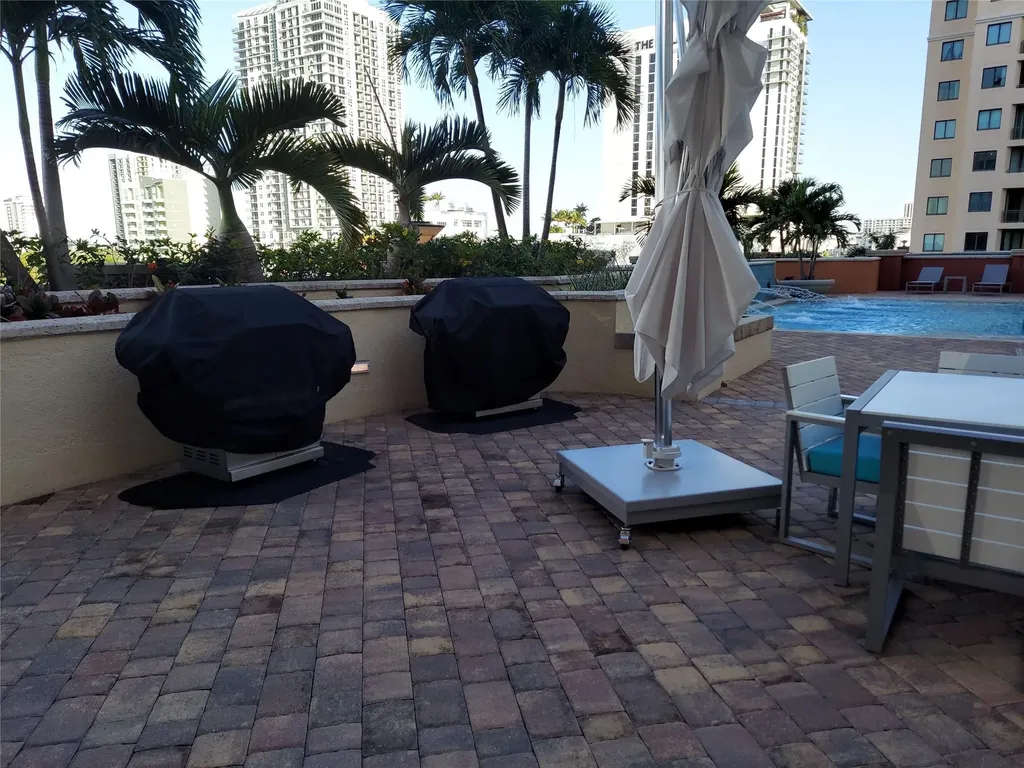 100 N Federal Highway Fort Lauderdale FL 33301