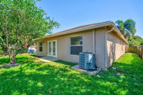 2241 NW 3rd Street Pompano Beach FL 33069