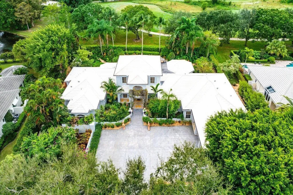 2540 Fairway Island Drive Wellington FL 33414