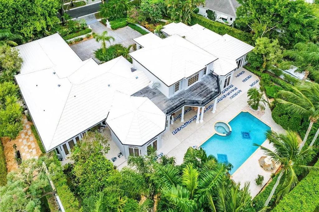 2540 Fairway Island Drive Wellington FL 33414