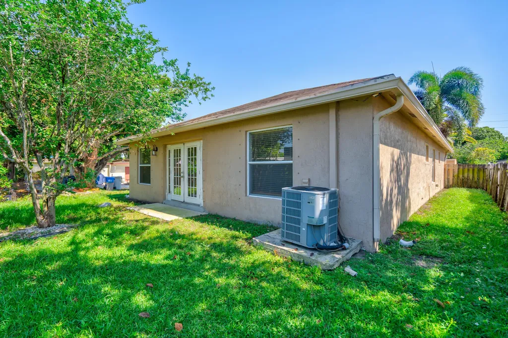 2241 NW 3rd Street Pompano Beach FL 33069