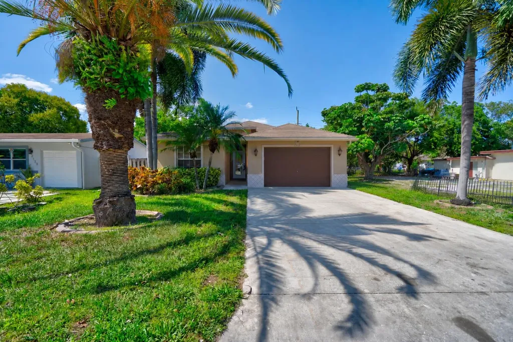 2241 NW 3rd Street Pompano Beach FL 33069