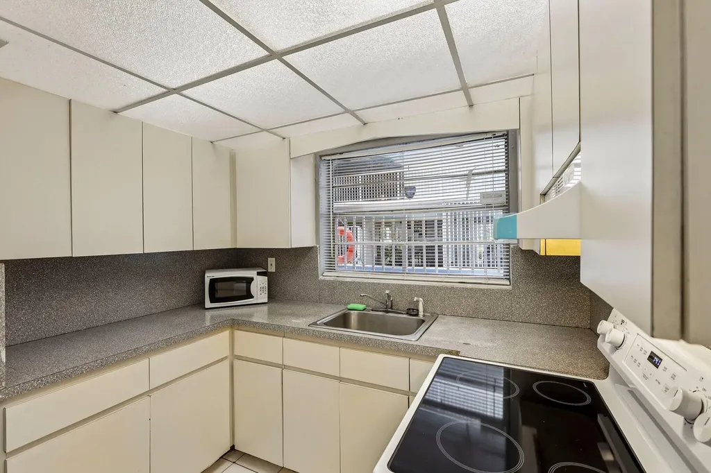 1735 NE 164th Street North Miami Beach FL 33162