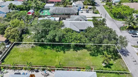 614 N 5th Street Lantana FL 33462