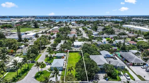614 N 5th Street Lantana FL 33462