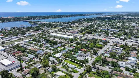 614 N 5th Street Lantana FL 33462