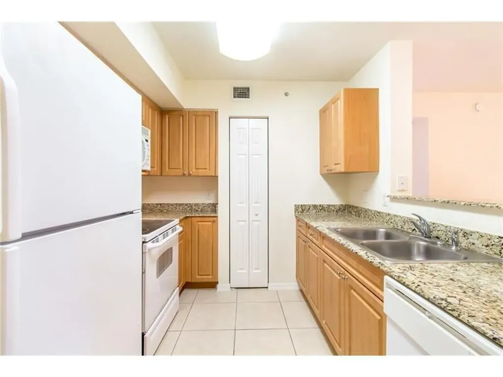 6760 Heritage Boynton Beach FL 33437