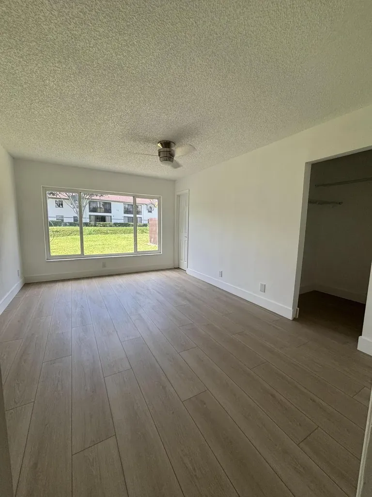 5430 Mirror Lakes Boulevard Boynton Beach FL 33472