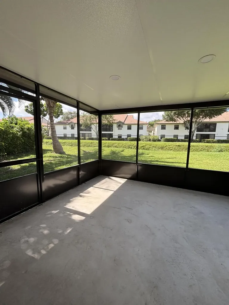 5430 Mirror Lakes Boulevard Boynton Beach FL 33472