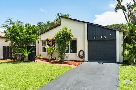 5430 Mirror Lakes Boulevard Boynton Beach FL 33472