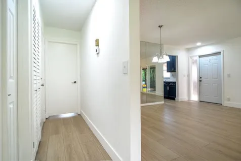 5430 Mirror Lakes Boulevard Boynton Beach FL 33472