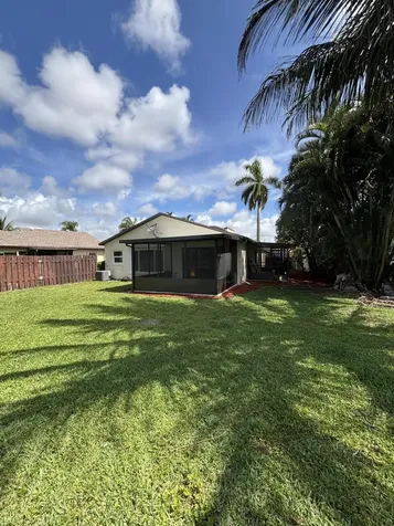 5430 Mirror Lakes Boulevard Boynton Beach FL 33472