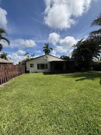 5430 Mirror Lakes Boulevard Boynton Beach FL 33472