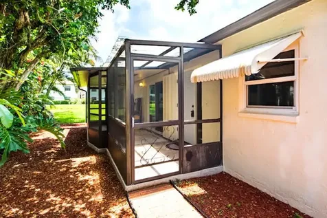 5430 Mirror Lakes Boulevard Boynton Beach FL 33472