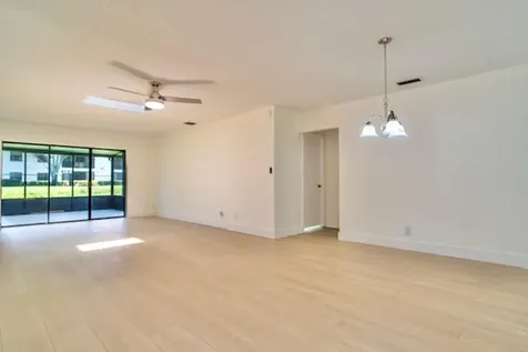 5430 Mirror Lakes Boulevard Boynton Beach FL 33472