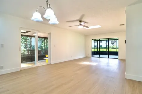 5430 Mirror Lakes Boulevard Boynton Beach FL 33472