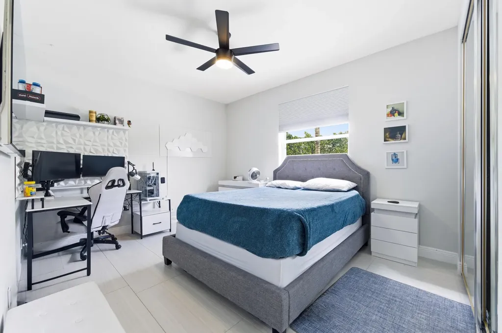 573 Cocoplum Drive Drive E Jupiter FL 33458