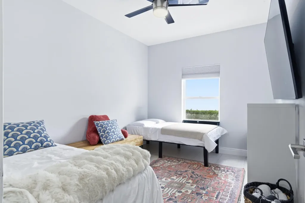573 Cocoplum Drive Drive E Jupiter FL 33458