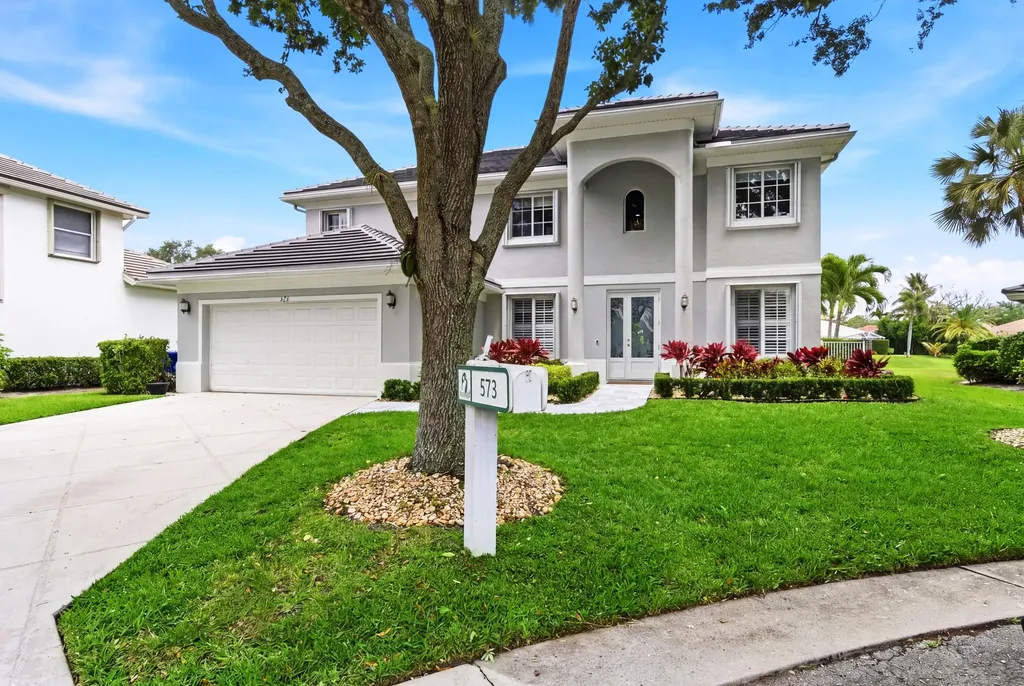 573 Cocoplum Drive Drive E Jupiter FL 33458