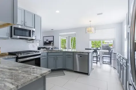 573 Cocoplum Drive Drive E Jupiter FL 33458