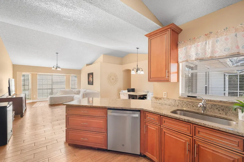5930 NW Theda Lane Port St Lucie FL 34983