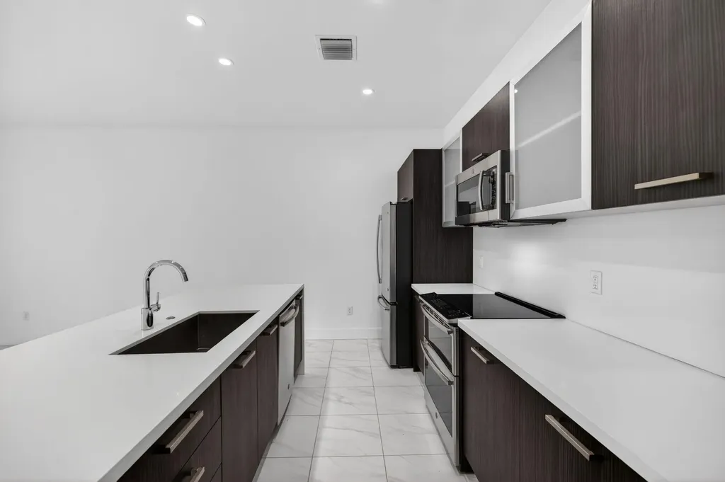 1044 NE 18th Avenue Fort Lauderdale FL 33304