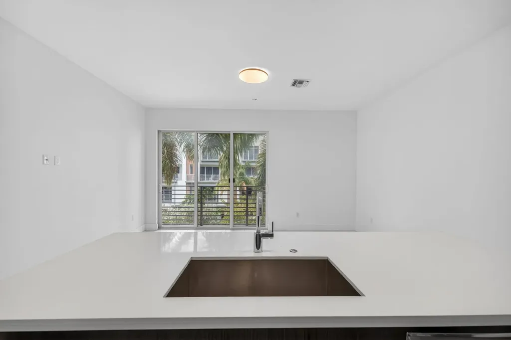 1044 NE 18th Avenue Fort Lauderdale FL 33304
