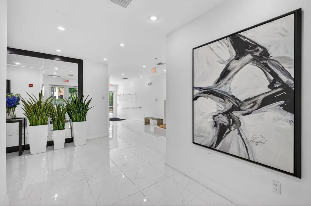1044 NE 18th Avenue Fort Lauderdale FL 33304