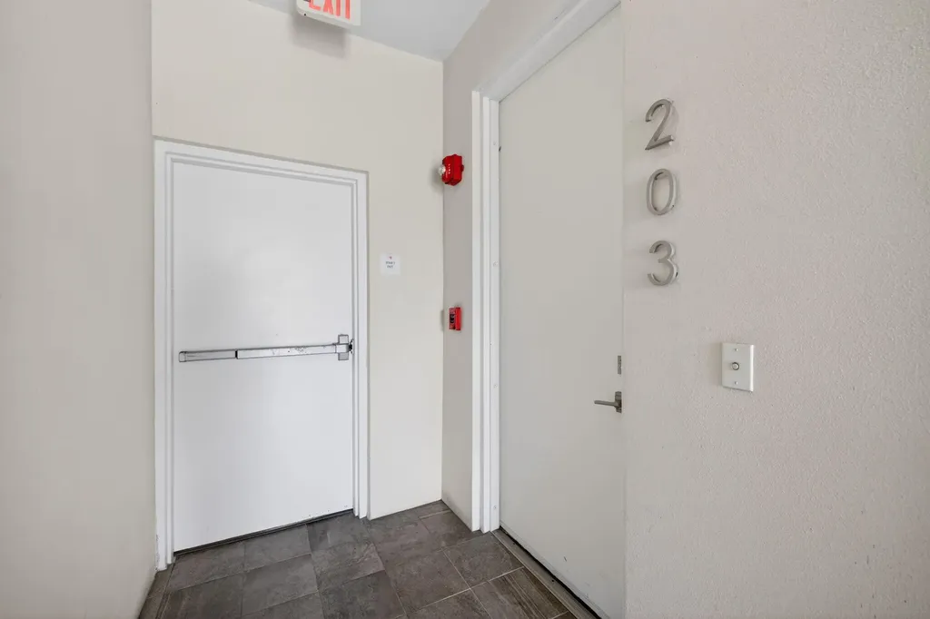1044 NE 18th Avenue Fort Lauderdale FL 33304