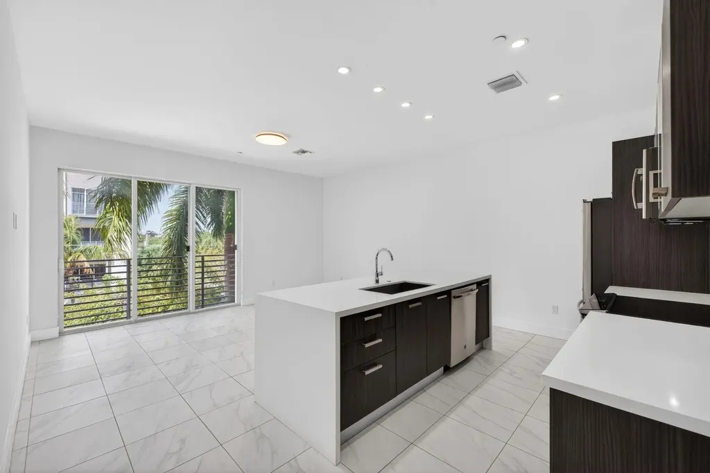 1044 NE 18th Avenue Fort Lauderdale FL 33304