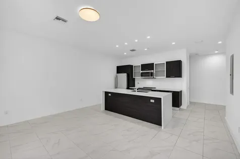 1044 NE 18th Avenue Fort Lauderdale FL 33304