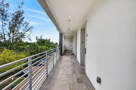 1044 NE 18th Avenue Fort Lauderdale FL 33304