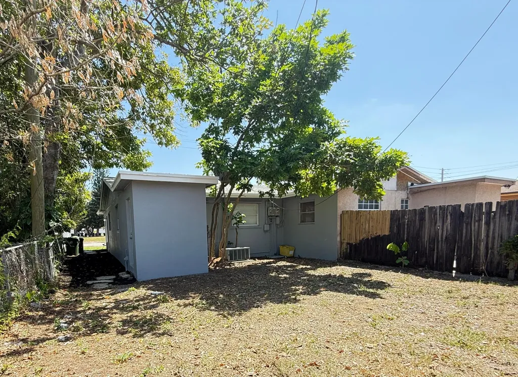 2611 NW 21st Street Fort Lauderdale FL 33311
