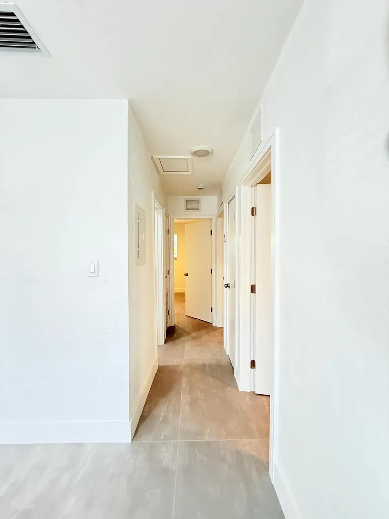 2611 NW 21st Street Fort Lauderdale FL 33311