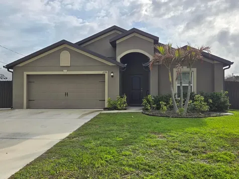 2198 SW Algiers Street Port St Lucie FL 34953