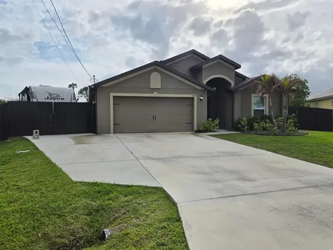 2198 SW Algiers Street Port St Lucie FL 34953