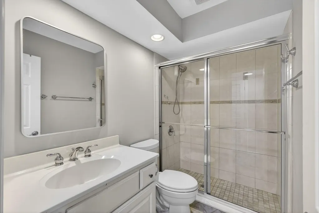 111 Shore Court North Palm Beach FL 33408