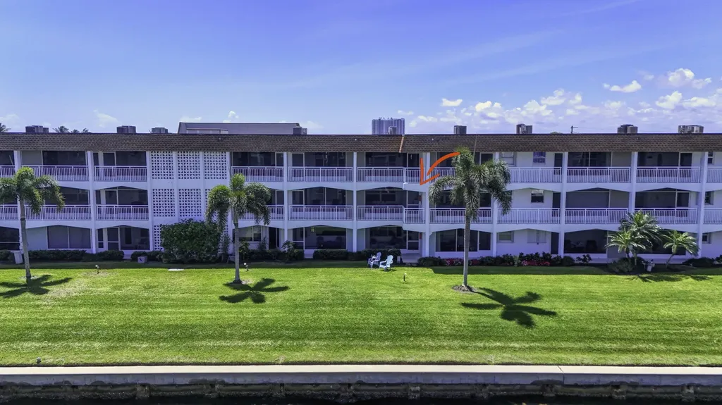 111 Shore Court North Palm Beach FL 33408