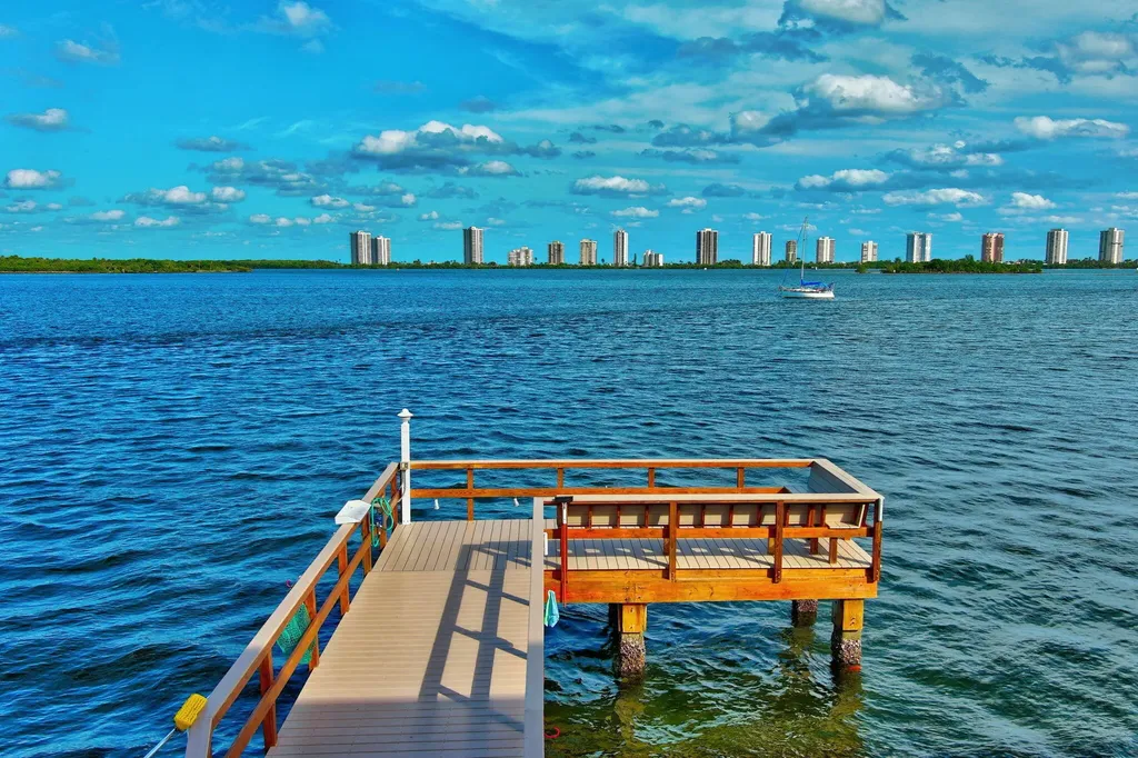 111 Shore Court North Palm Beach FL 33408