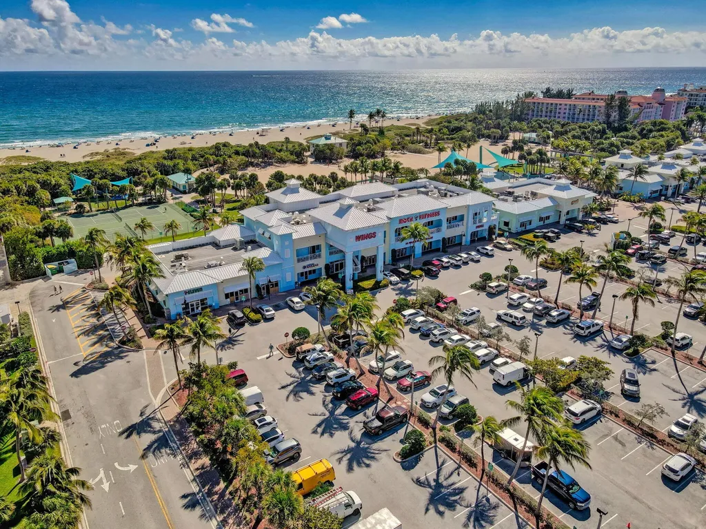 111 Shore Court North Palm Beach FL 33408