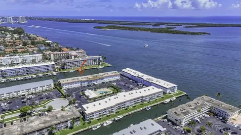 111 Shore Court North Palm Beach FL 33408