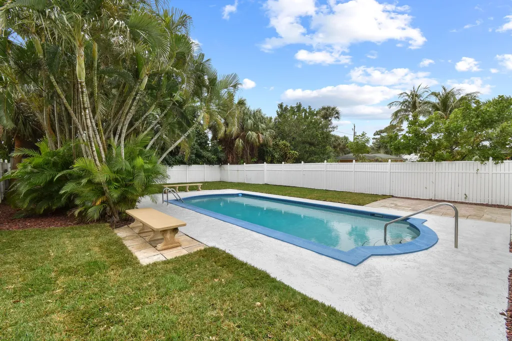 214 Seville Road West Palm Beach FL 33405