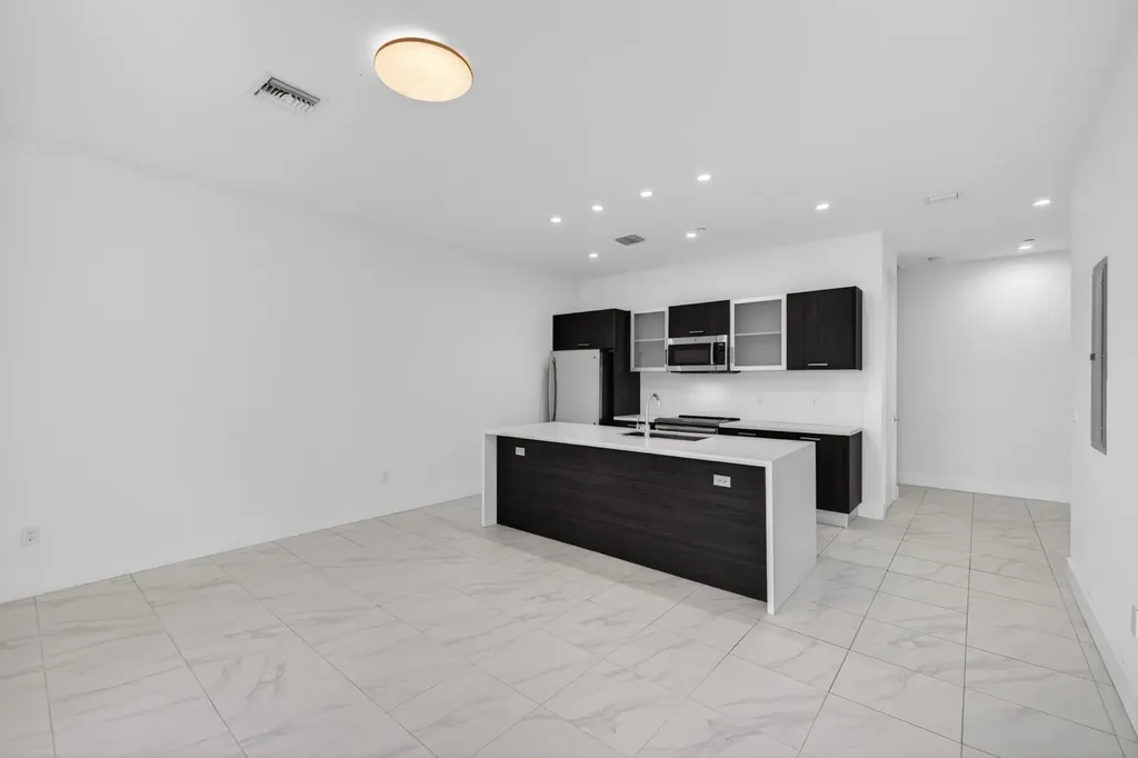 1044 NE 18th Avenue Fort Lauderdale FL 33304