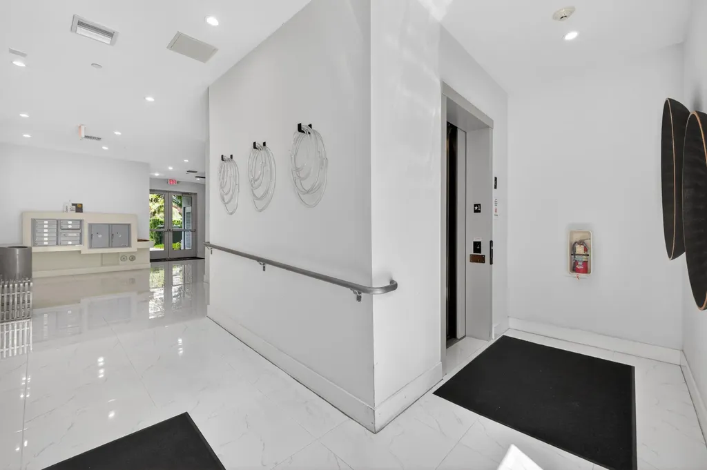 1044 NE 18th Avenue Fort Lauderdale FL 33304