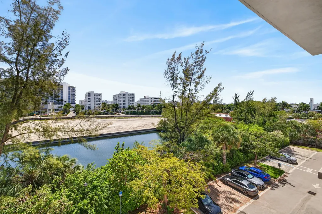 1044 NE 18th Avenue Fort Lauderdale FL 33304
