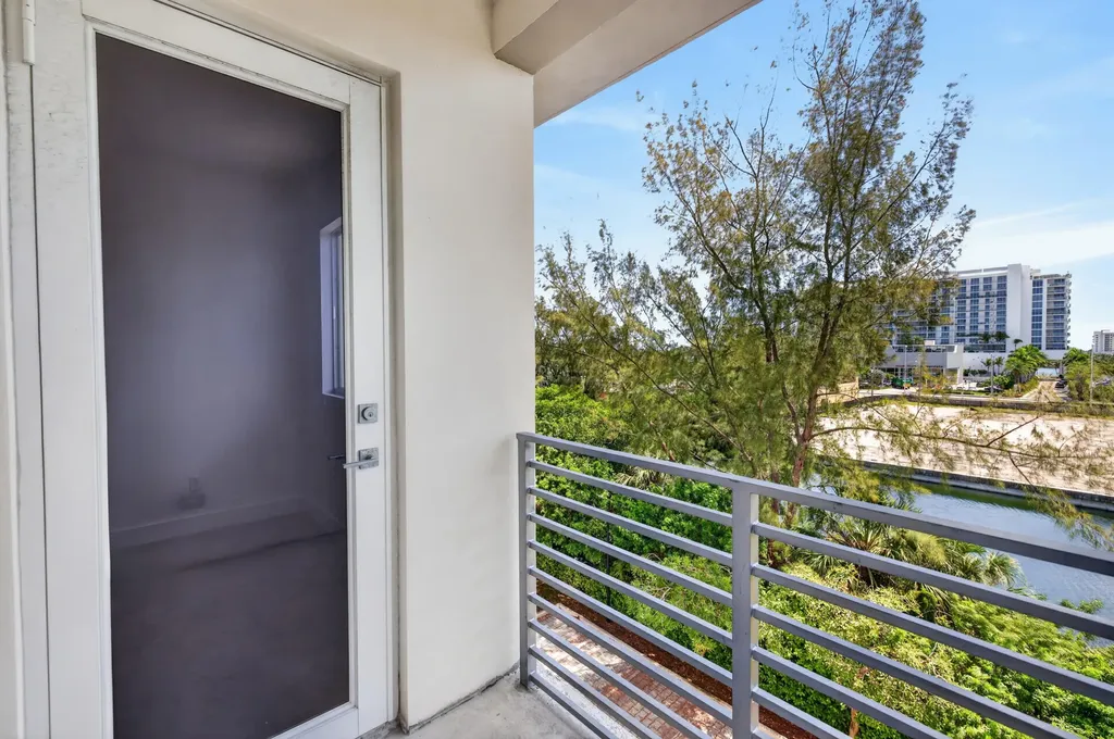 1044 NE 18th Avenue Fort Lauderdale FL 33304