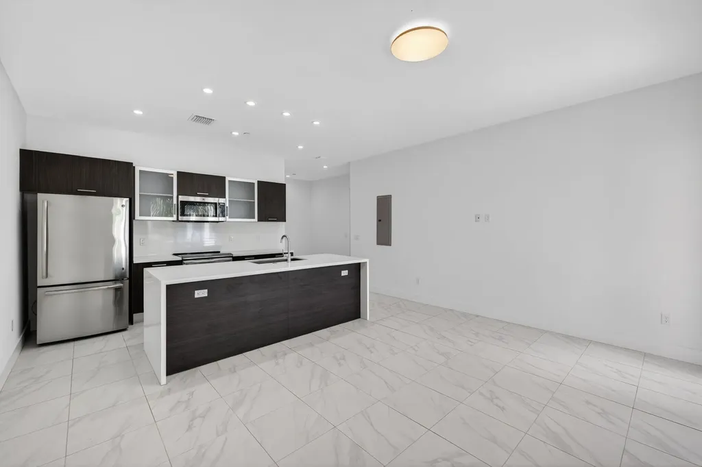 1044 NE 18th Avenue Fort Lauderdale FL 33304