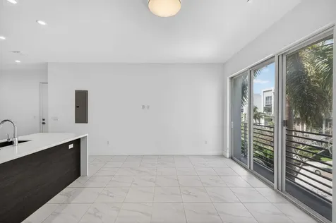 1044 NE 18th Avenue Fort Lauderdale FL 33304