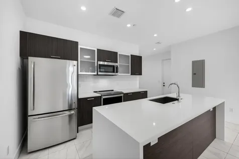 1044 NE 18th Avenue Fort Lauderdale FL 33304